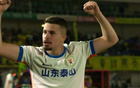 中超激情對決，山海間泰山勝青島！齊魯?shù)卤?，泰山大?比1