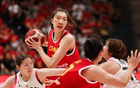 中國(guó)女籃三連勝，張子宇、韓旭共得36分。