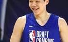 行情上漲！楊瀚森試訓(xùn)兩小時(shí)，魔術(shù)總裁留言：期待NBA再戰(zhàn)！