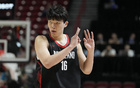 楊瀚森：榮幸與約基奇姚明比肩，適應(yīng)NBA不棄獨(dú)特性。