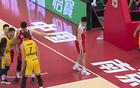 中國男籃險(xiǎn)勝危機(jī)，四連勝仍憂心，失誤27次顯隱患。