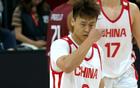 中國男籃勝沙特，郭士強指出核心問題：29分2分4犯規(guī)。