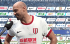 霸氣費(fèi)利佩回?fù)籼翎?，大連球迷欲戰(zhàn)成都，我們尊重勝利。