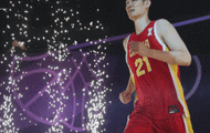 一劍寒九州，胡金秋兒英勇。