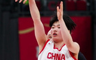 女籃集訓勝熱身賽，兩將傷退，王治郅助陣教練組。
